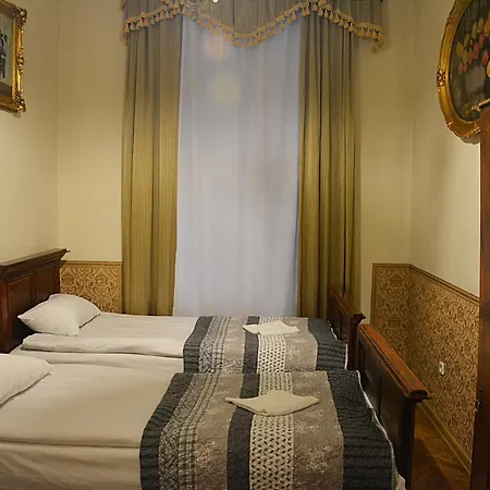 Apartment Florian 5 *